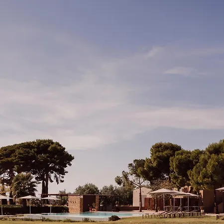 Hotel Masseria Del Carboj 4*
